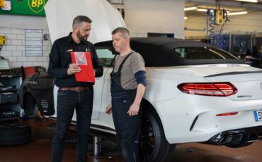 Kühne-Mercedes-Service-31_komprimiert